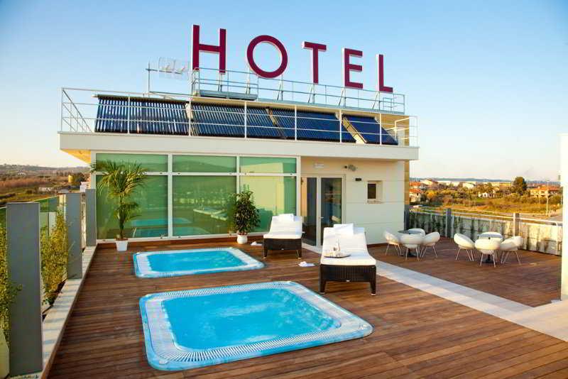 Breaking Business Hotel Mosciano Sant'Angelo Exterior photo